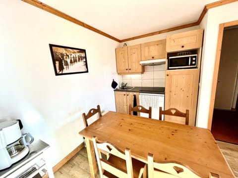 Résidence Les Belles Roches - Appartement six personnes au centre du village MAE-7244 Apartment in Notre-Dame-de-Bellecombe