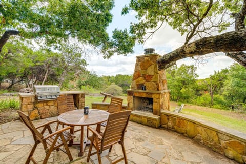 Scenic View! Lake Travis Cabin Near Pools and Marina Cabin in Jonestown