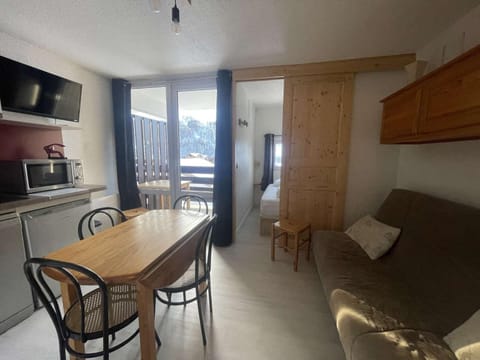 Bed, kitchen