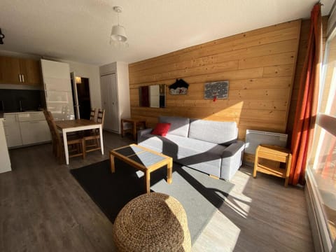 Bed, Living room, fireplace, furniture, kitchen