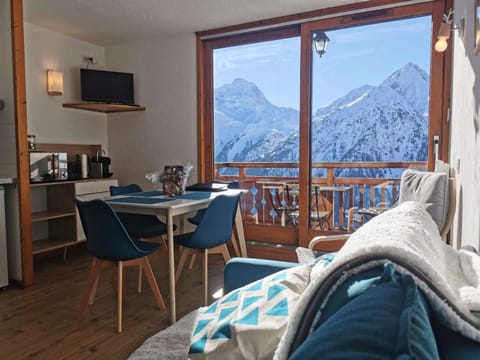 Mountain view, furniture