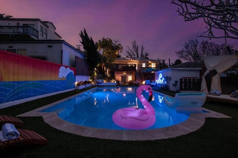 NEW! Pt Loma Paradise: Remodel - Pool – Game Room – WOW! House in Ocean Beach