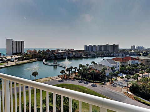 View (from property/room), Lake view, Sea view