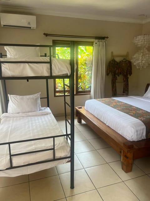 Bali Hai Island Resort Jembrana Bed and Breakfast in Pekutatan