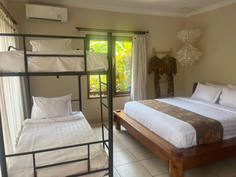 Bali Hai Island Resort Jembrana Bed and Breakfast in Pekutatan