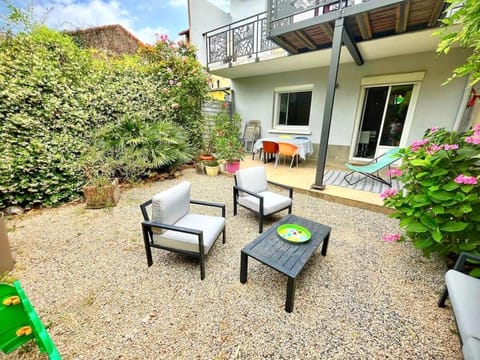 Property building, Patio, Garden view