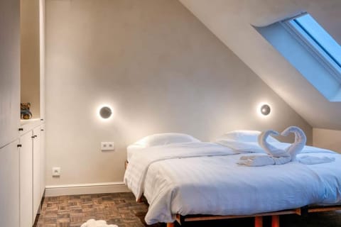 Charming Attic Studio in Ghent Apartment in Ghent