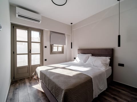 Bed, Bedroom, air conditioner
