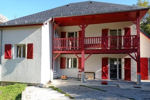 Property building, View (from property/room), Balcony/Terrace