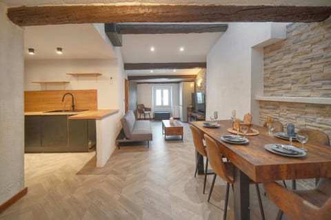 Living room, Dining area