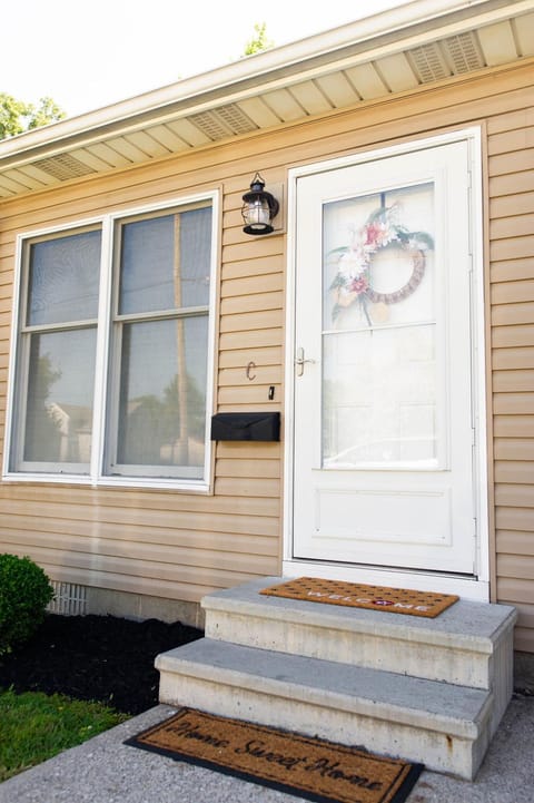 The Aviators Lounge Apartment in Ohio