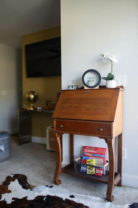 The Aviators Lounge Apartment in Ohio