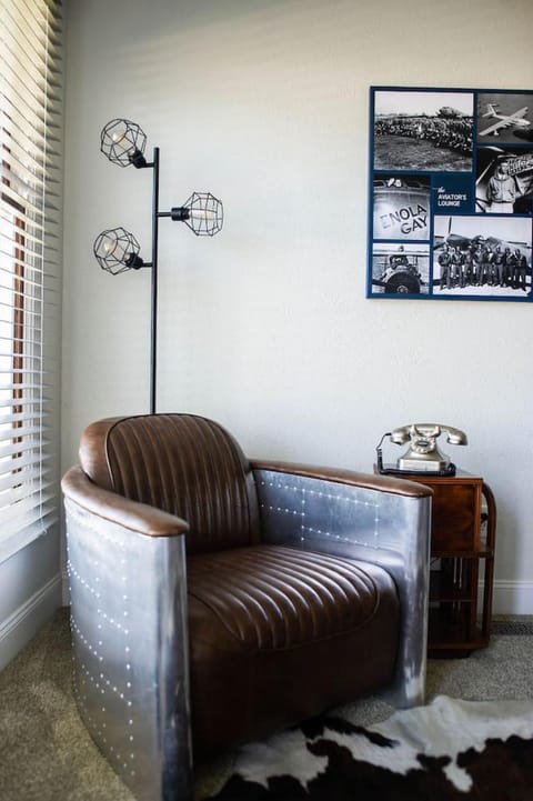 The Aviators Lounge Apartment in Ohio