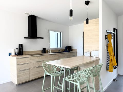 La baie, maison neuve proche des plagesMaison neuve, proche des plages, Mousterlin House in Bénodet