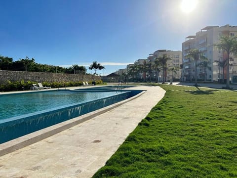 Pool view, Swimming pool