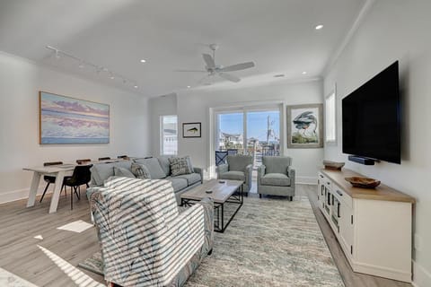 Pelican Post Entire by Sea Scape Properties House in Wrightsville Beach