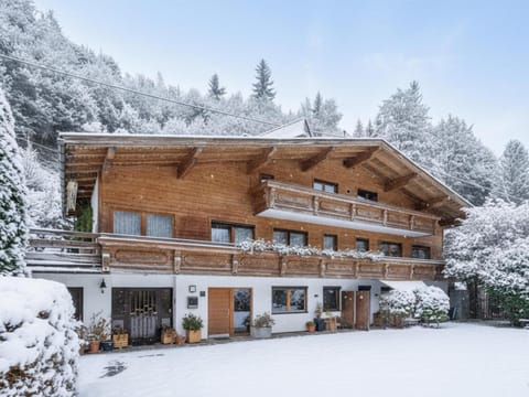 Property building, Winter