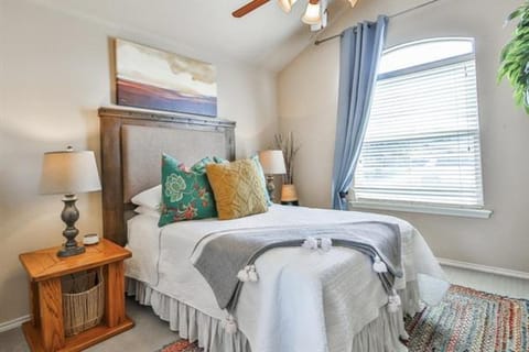 Casa Oasis House in Lubbock