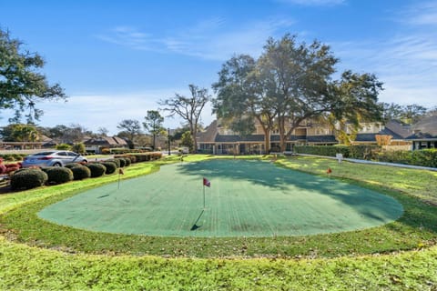 Cozy 2 Bedroom Condo at Ocean Creek Resort Apartment in Briarcliffe Acres