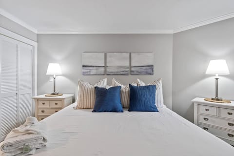 Cozy 2 Bedroom Condo at Ocean Creek Resort Apartment in Briarcliffe Acres