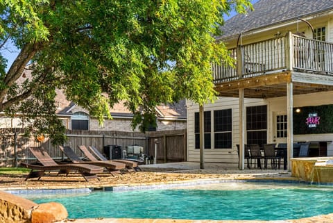 Hidden Gems with Pool and Game room House in Pflugerville