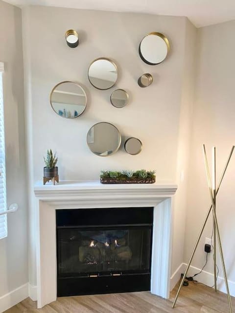 Lux One Bedroom Condo with Garden View Apartment hotel in Westwood