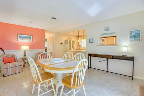 Mins from Anna Maria Island Bright Home with Pool! House in Bradenton