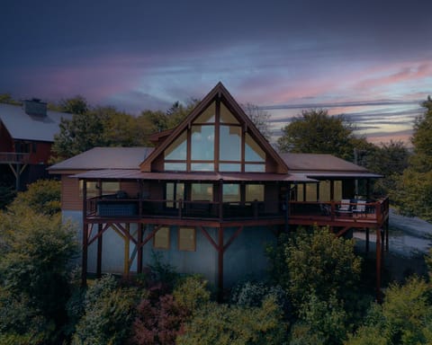 Soaring Eagles View House in Beech Mountain
