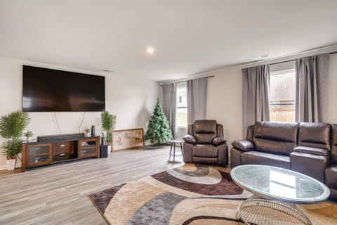 Spacious Home 8 Mi to Bernheim Arboretum! House in Louisville