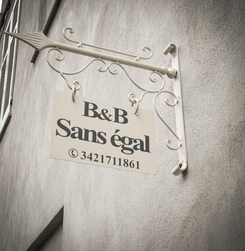 Property building, Property logo or sign