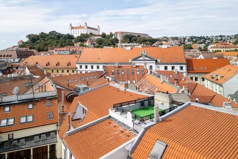 Property building, Day, Neighbourhood, Bird's eye view, City view, Street view, Location