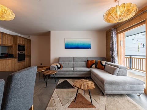 Grand appart haut de gamme 8p, skis aux pieds, vue Mont Blanc, balcon, parking, linge inclus - FR-1-351-199 Apartment in Mâcot-la-Plagne