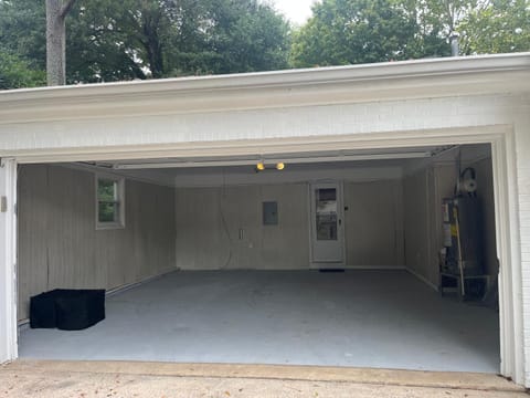 4-bedroom Duplex with AC and WiFi in Dalton GA House in Dalton