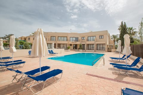 Property building, Swimming pool, Swimming pool