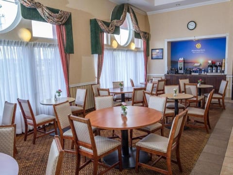 Morning Glory Resort & Suite Hotel in Ocean Shores