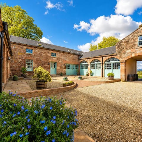 Property building, Inner courtyard view