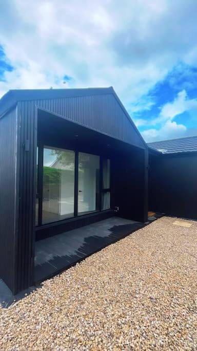 Deerpark 3 bed semi Sleeps 6 & Optional extra outdoor sauna Villa in Co. Tipperary, Ireland