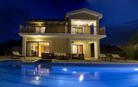 Facade/entrance, Swimming pool, Swimming pool
