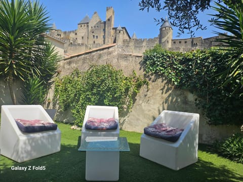 Patio, Natural landscape, Garden, Garden, sunbed
