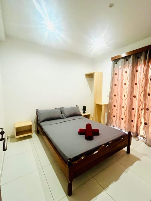 Restaurant/places to eat, Bed, Bedroom, towels