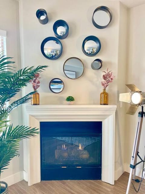 1 Bedroom XL Condo with King bed, Garden View, Parking Included Apartment hotel in Westwood