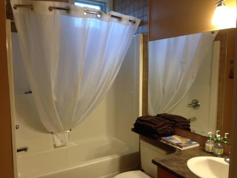 Upscale Sooke Vacation Rental House in Vancouver Island