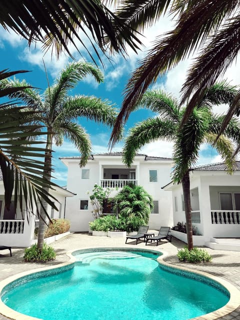 Property building, Garden, Garden view, Pool view, Swimming pool