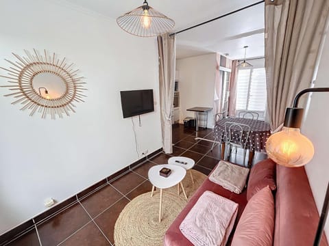 Appartement RDC près de la plage avec terrasse et Wi-Fi - FR-1-361-555 Apartment in Jullouville