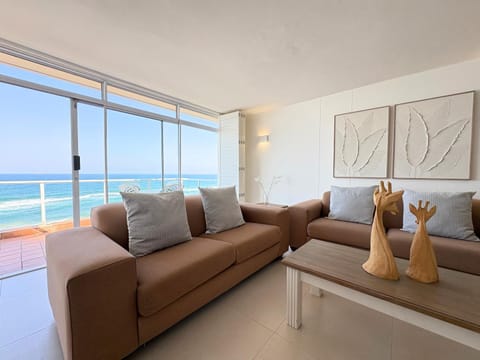Day, Natural landscape, Summer, View (from property/room), View (from property/room), Balcony/Terrace, Balcony/Terrace, Living room, Lounge or bar, Seating area, Beach, Sea view, Sea view, Family, Family, internet, internet, air conditioner, air conditioner