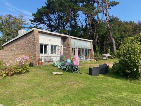 Parenthèse Océane Suite calme 1 ou 2 chambres entre bois et mer Bed and Breakfast in Perros-Guirec