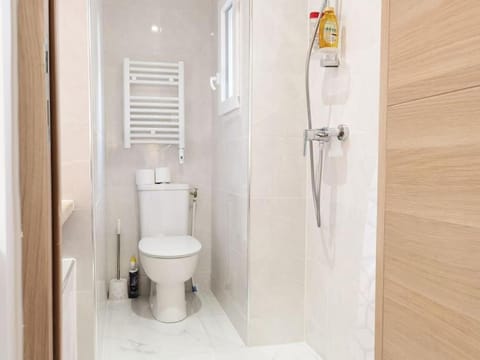 176 2 Joined New Deco Apt 200m to Park La Villette Apartment in Pantin