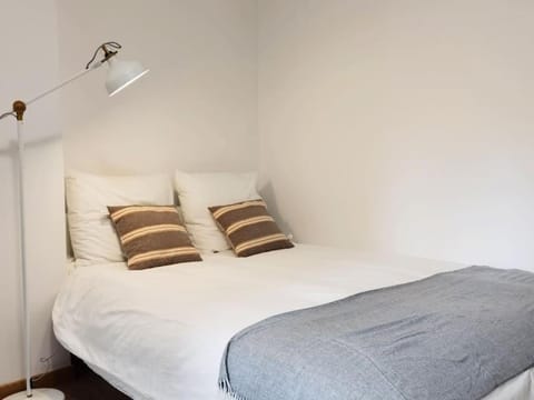 176 2 Joined New Deco Apt 200m to Park La Villette Apartment in Pantin