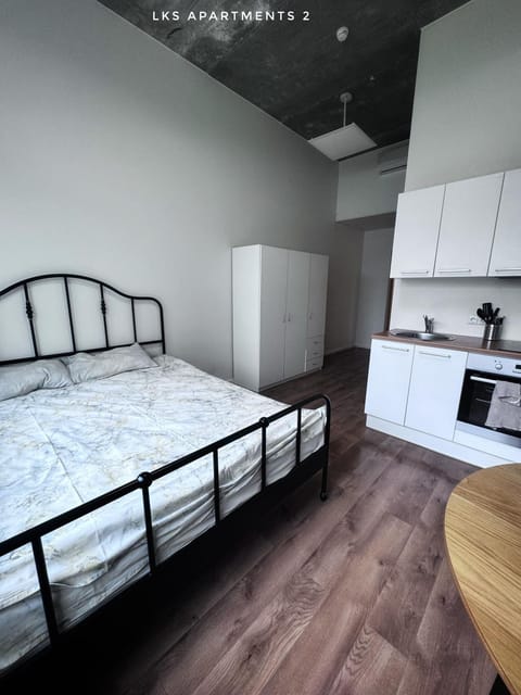 Photo of the whole room, pet friendly