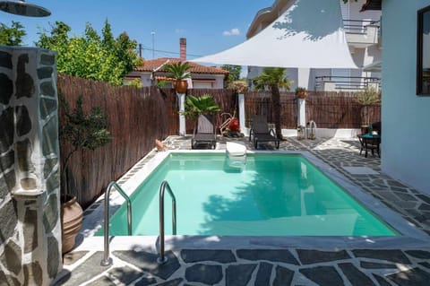 Patio, Summer, Pool view, Swimming pool, sunbed